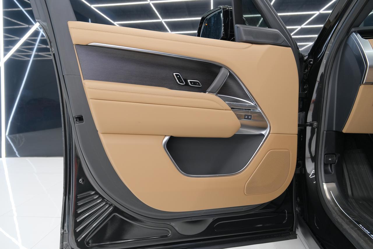 2026 Land Rover Range Rover SE Miami FL