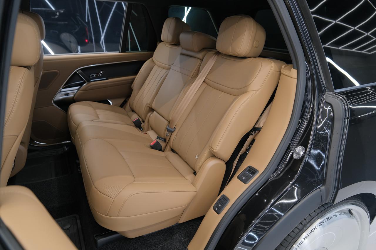 2026 Land Rover Range Rover SE Miami FL