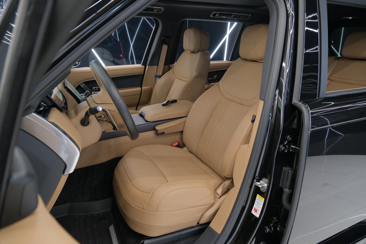2026 Land Rover Range Rover SE Miami FL