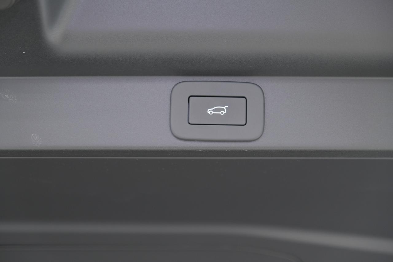 2026 Land Rover Range Rover SE Miami FL
