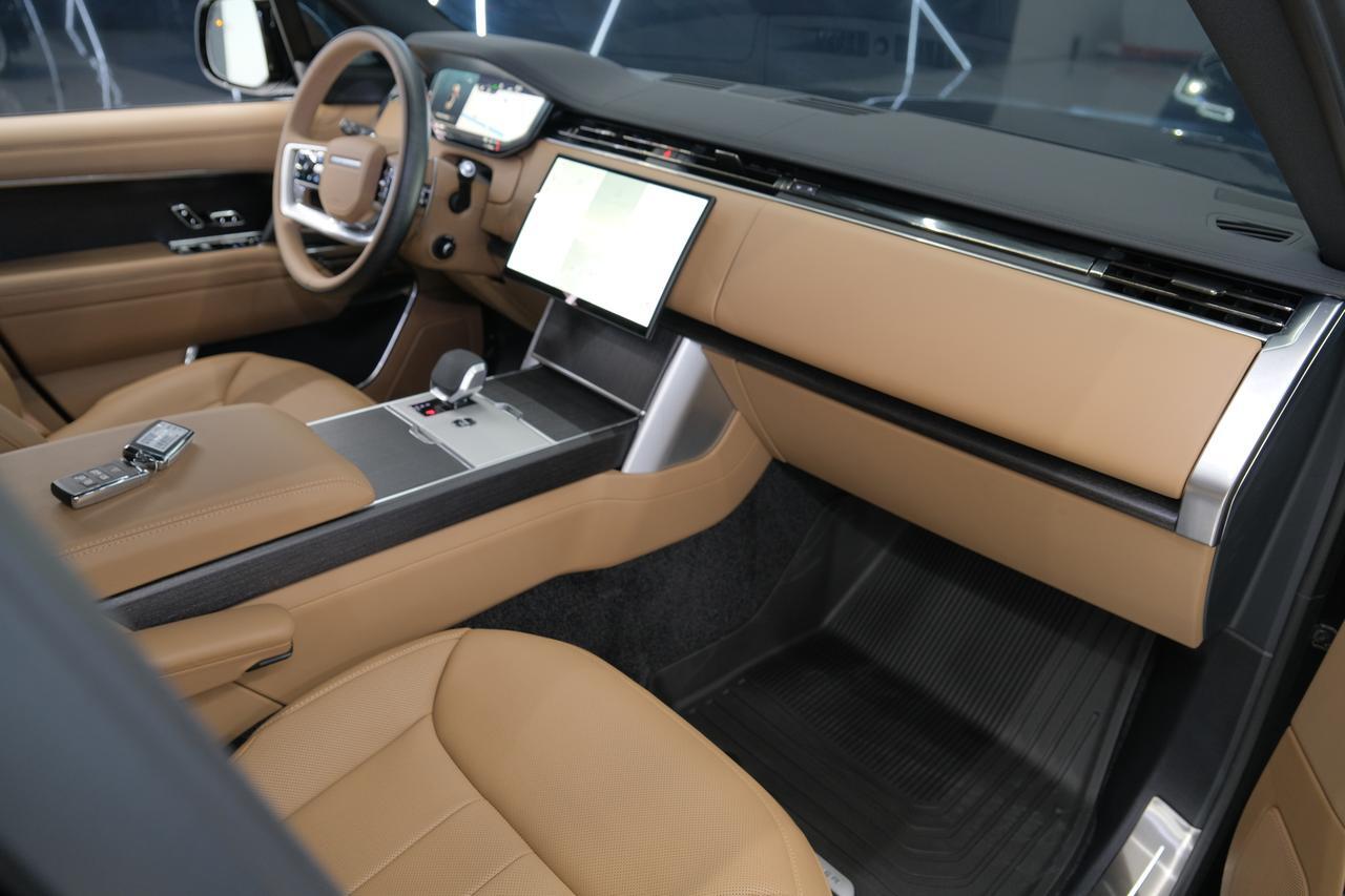 2026 Land Rover Range Rover SE Miami FL