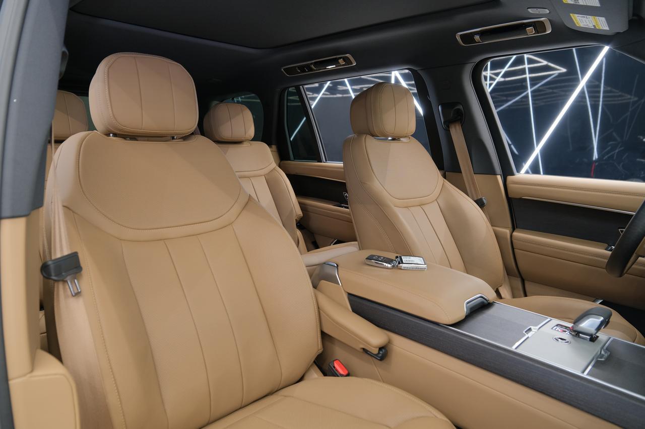2026 Land Rover Range Rover SE Miami FL