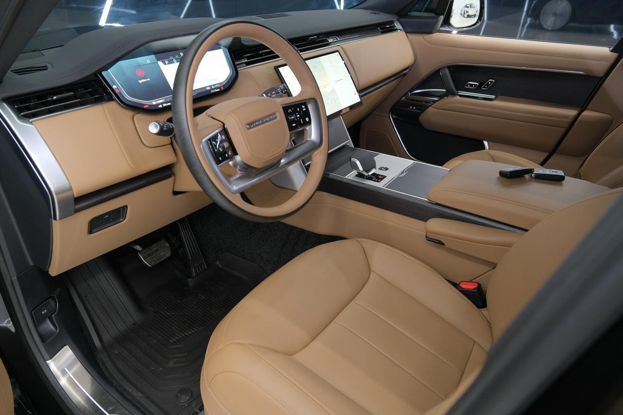 2026 Land Rover Range Rover SE Miami FL