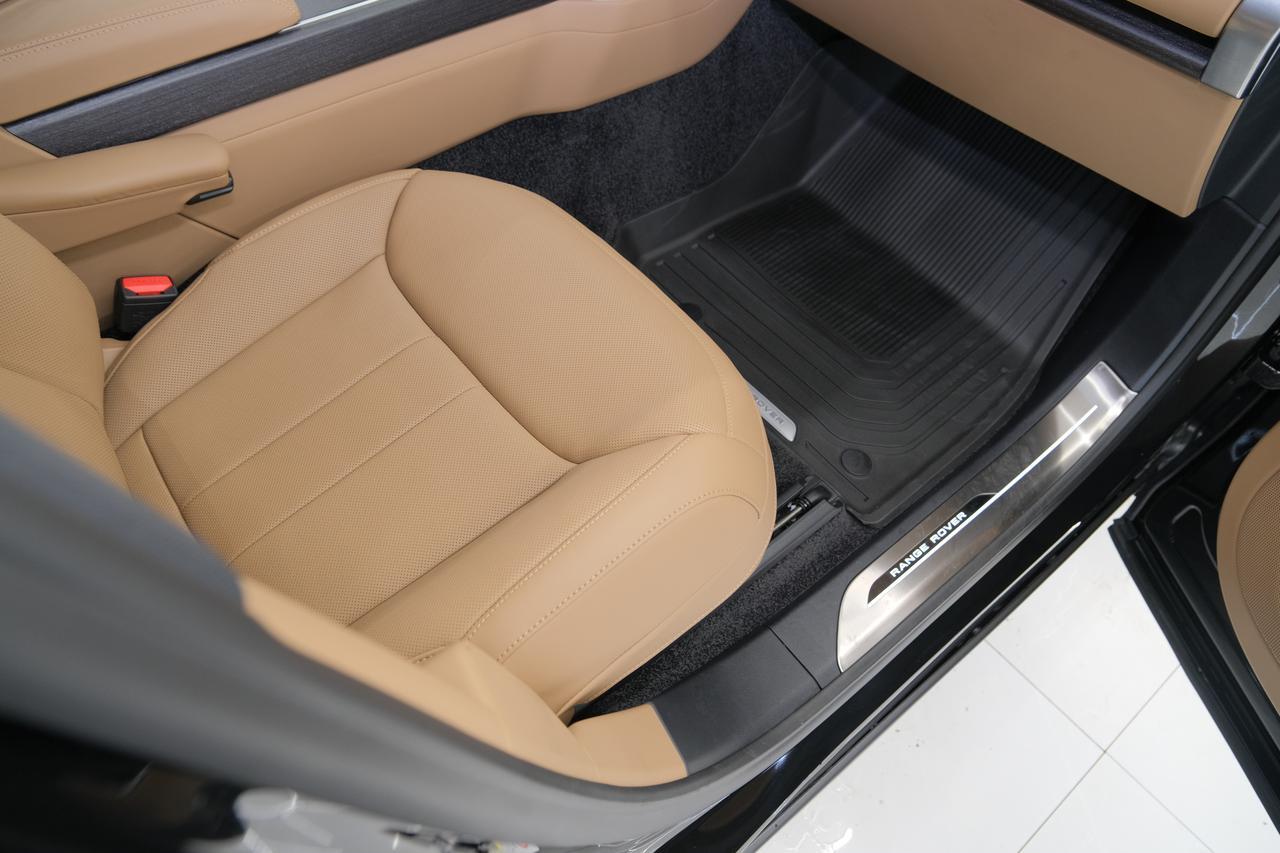 2026 Land Rover Range Rover SE Miami FL