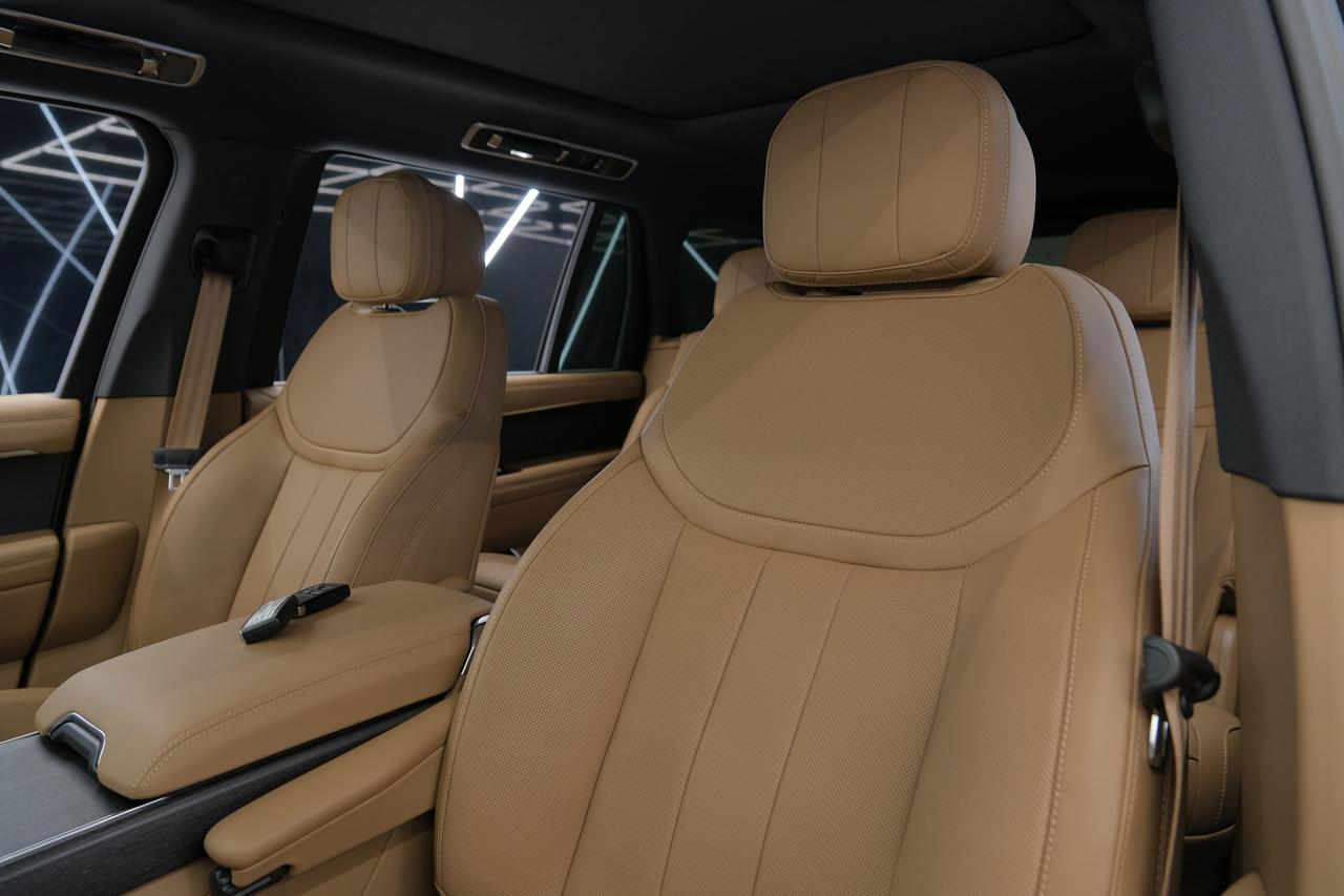 2026 Land Rover Range Rover SE Miami FL