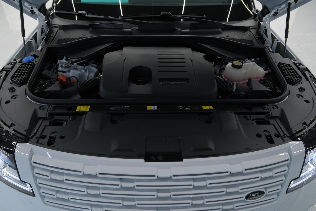 2026 Land Rover Range Rover SE Miami FL