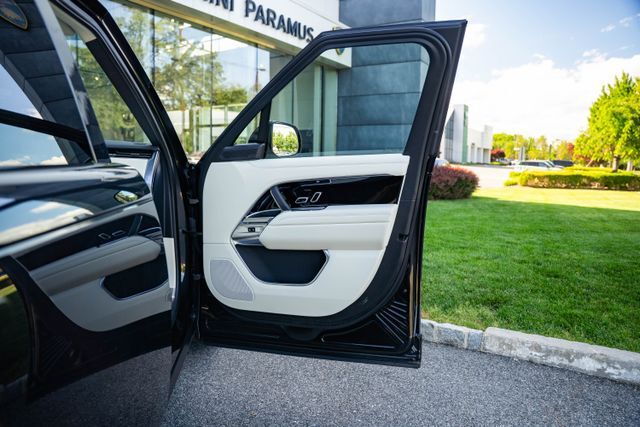 2026 Land Rover Range Rover SE Paramus NJ
