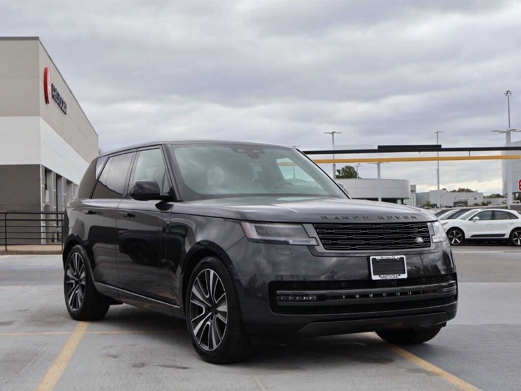 2026 Land Rover Range Rover SE