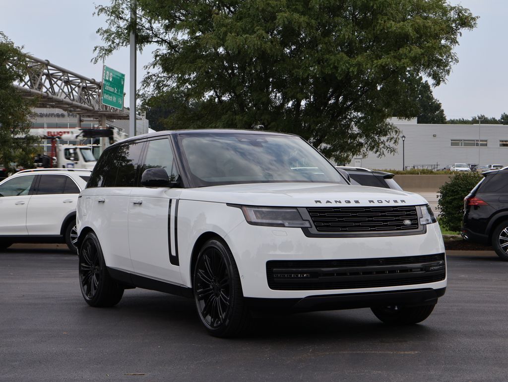 2026 Land Rover Range Rover SE