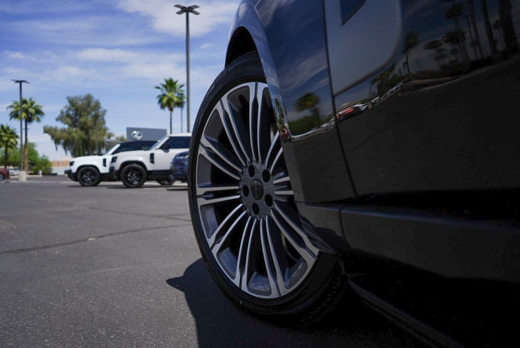 2026 Land Rover Range Rover SE