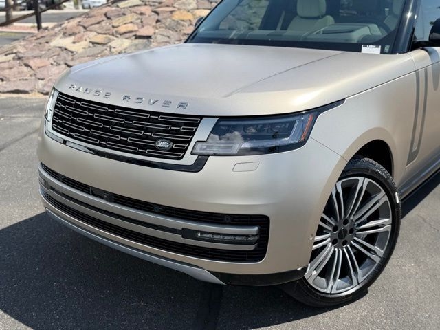 2026 Land Rover Range Rover SE