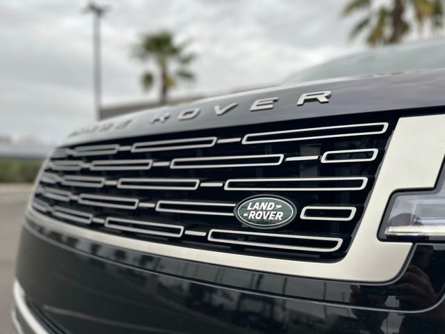 2026 Land Rover Range Rover SE