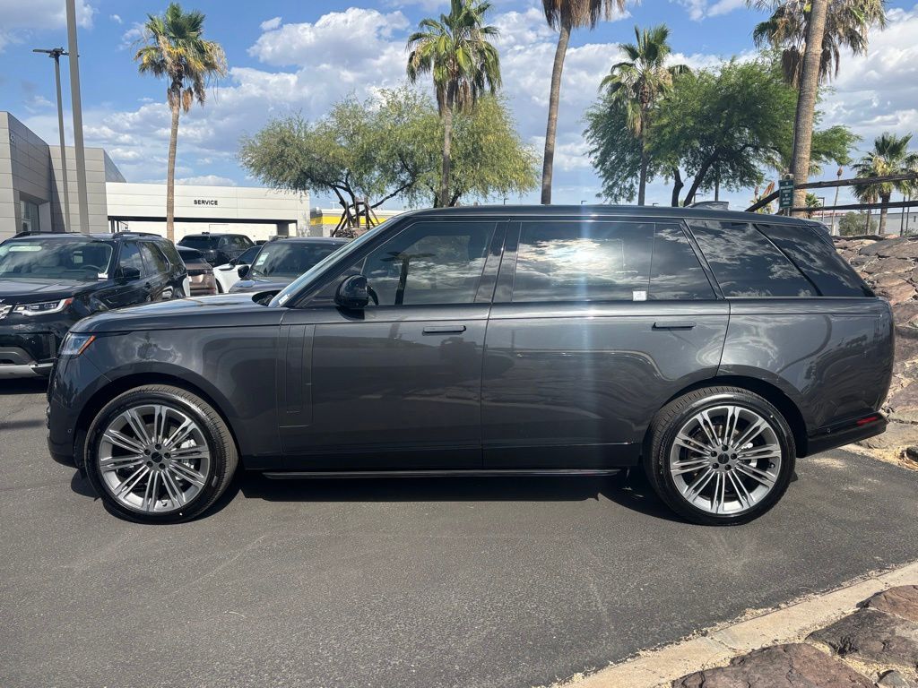 2026 Land Rover Range Rover SE