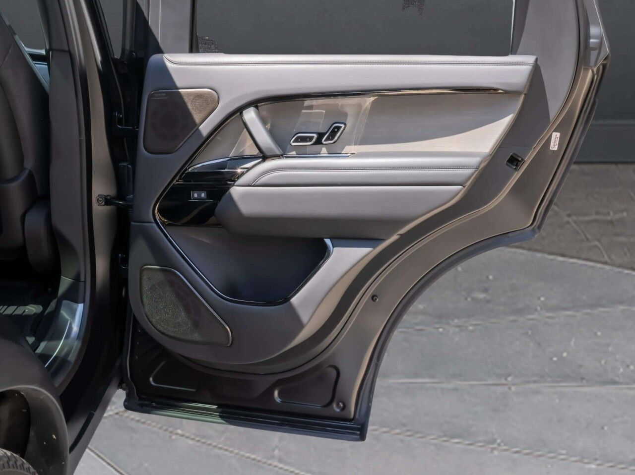2026 Land Rover Range Rover SV - Original MSRP: $233,535 San Antonio TX
