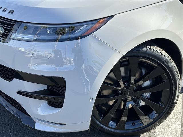 2026 Land Rover Range Rover Sport P400 Dynamic SE