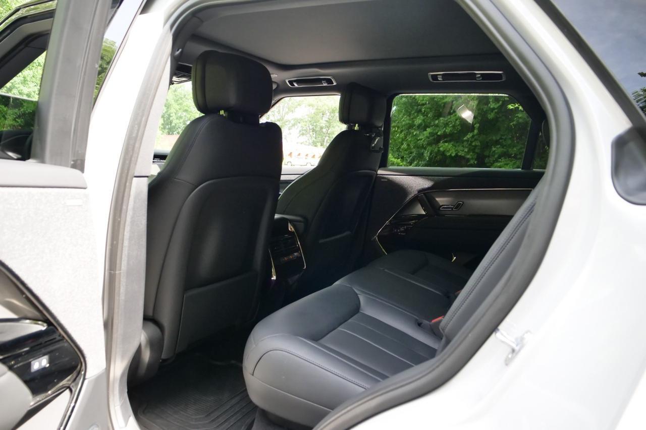 2026 Land Rover Range Rover Sport SE / AWD / Contrast Roof / Cold Climate Pack! Lincolnton NC