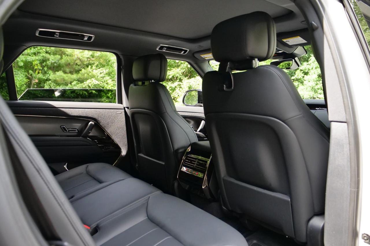 2026 Land Rover Range Rover Sport SE / AWD / Contrast Roof / Cold Climate Pack! Lincolnton NC