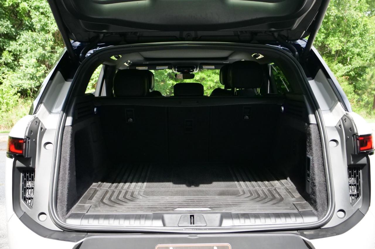 2026 Land Rover Range Rover Sport SE / AWD / Contrast Roof / Cold Climate Pack! Lincolnton NC
