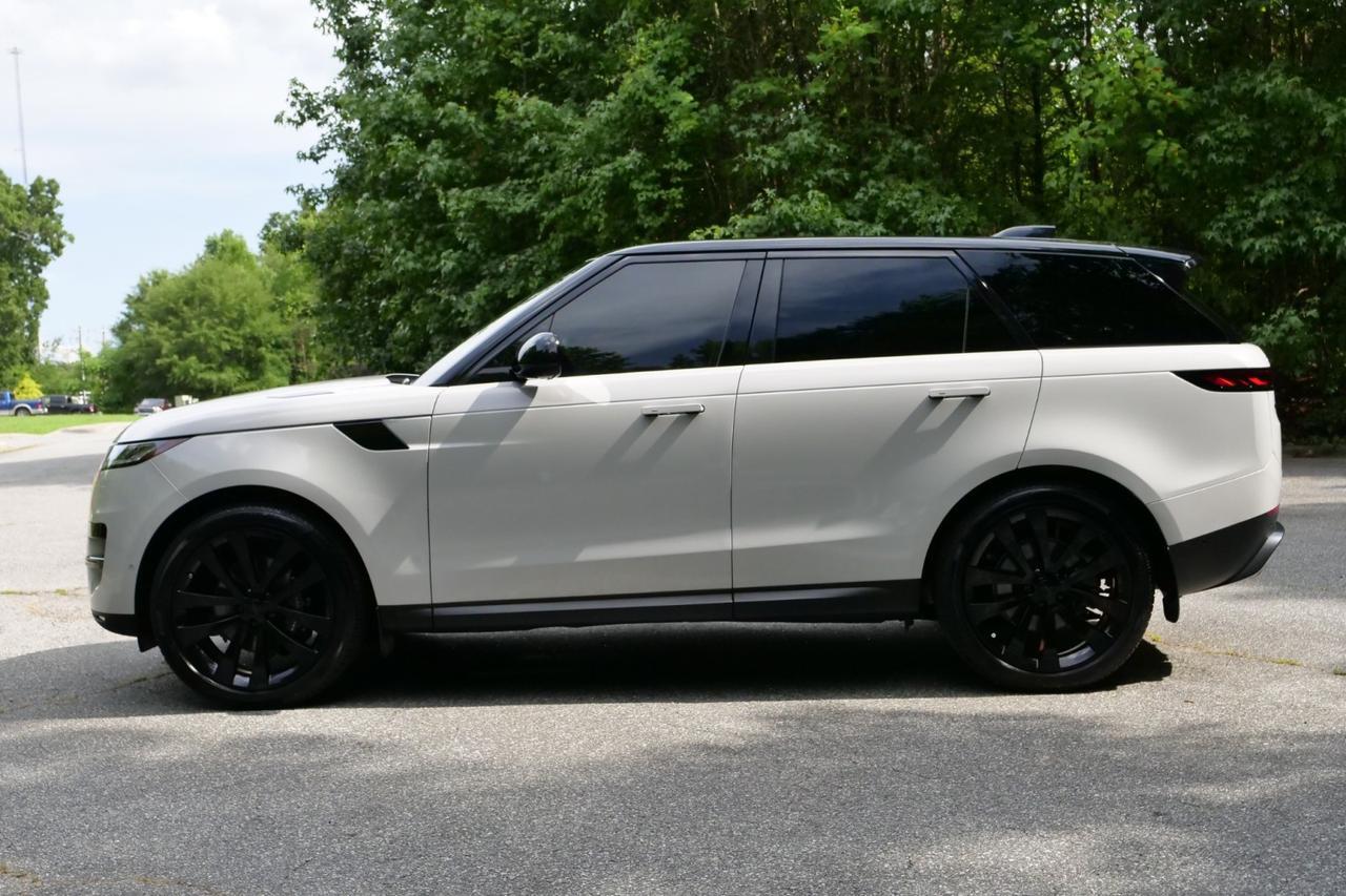 2026 Land Rover Range Rover Sport SE / AWD / Contrast Roof / Cold Climate Pack! Lincolnton NC
