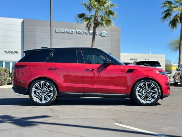 2026 Land Rover Range Rover Sport SE