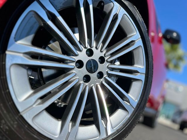 2026 Land Rover Range Rover Sport SE