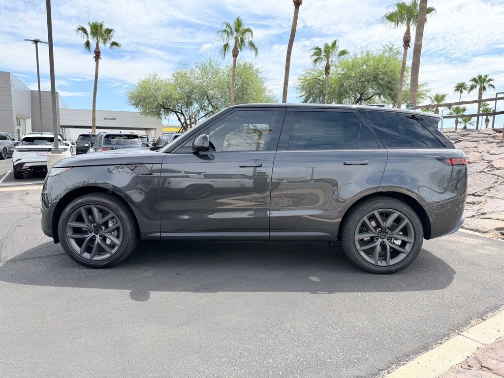 2026 Land Rover Range Rover Sport SE