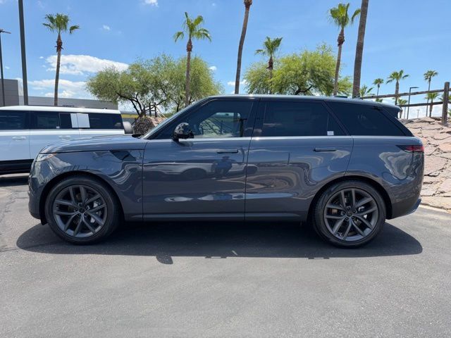 2026 Land Rover Range Rover Sport SE