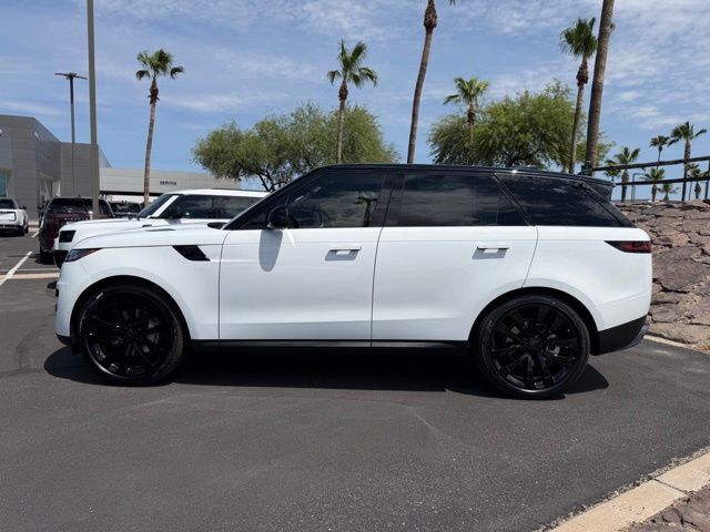 2026 Land Rover Range Rover Sport SE