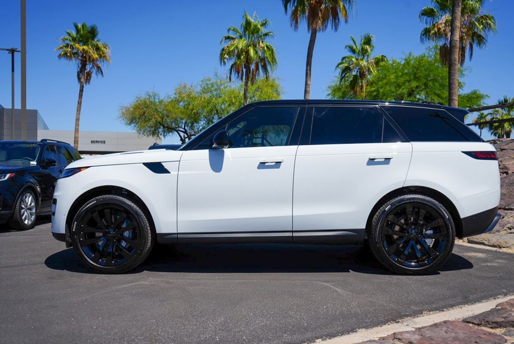 2026 Land Rover Range Rover Sport SE