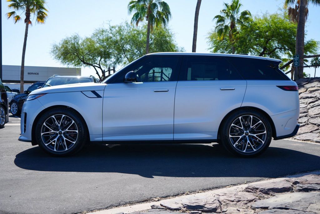 2026 Land Rover Range Rover Sport SV