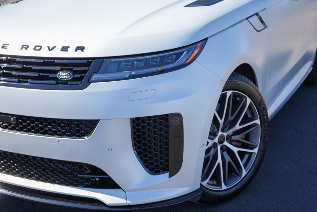 2026 Land Rover Range Rover Sport SV