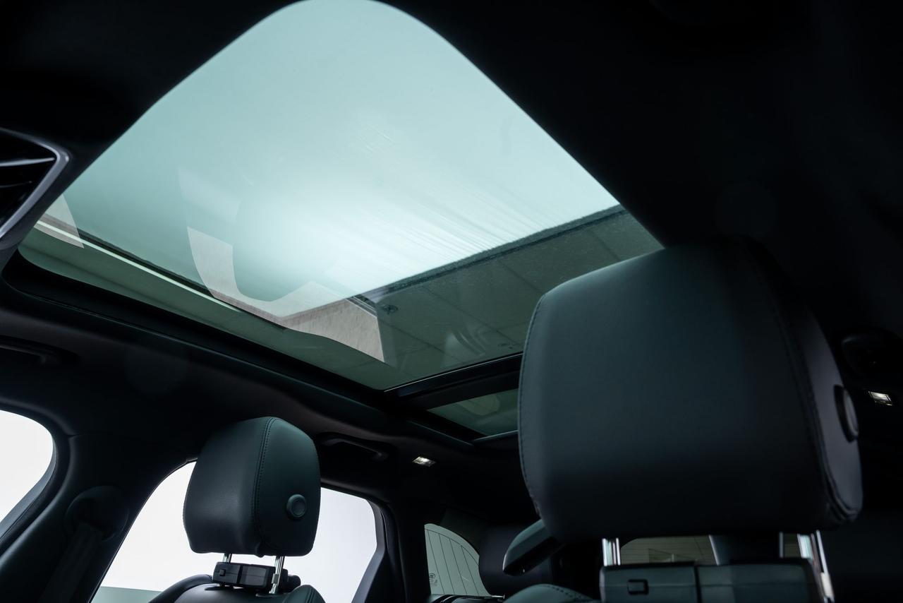2026 Land Rover Range Rover Velar Dynamic SE 1 Owner Moonroof Portland OR
