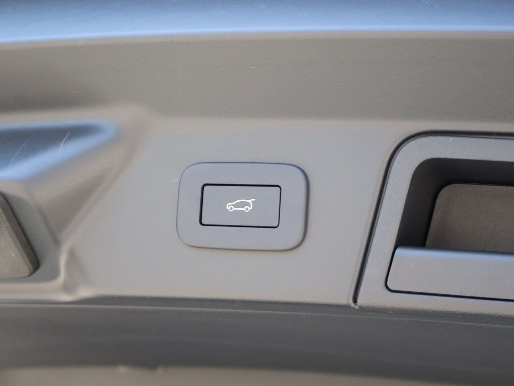 2026 Land Rover Range Rover Velar Dynamic SE San Clemente CA