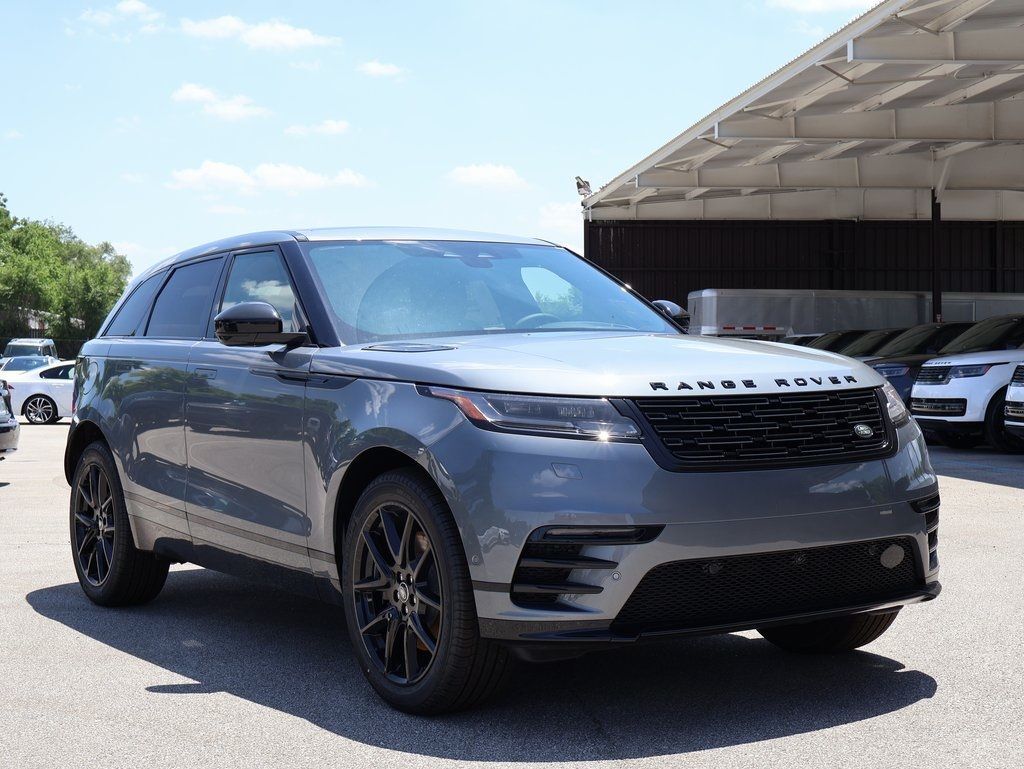 2026 Land Rover Range Rover Velar Dynamic SE