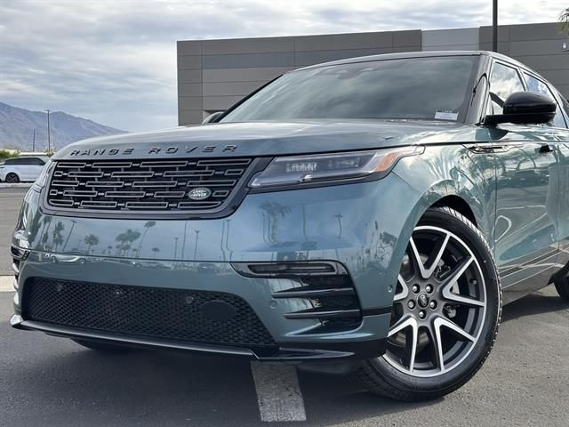 2026 Land Rover Range Rover Velar Dynamic SE