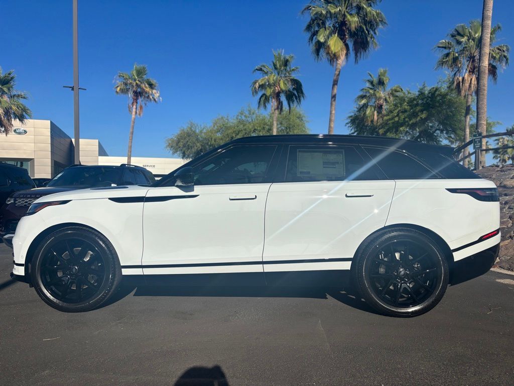 2026 Land Rover Range Rover Velar Dynamic SE