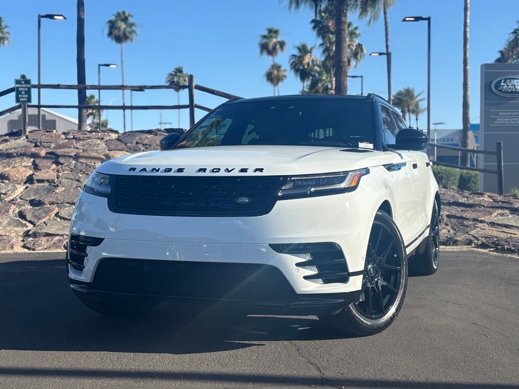2026 Land Rover Range Rover Velar Dynamic SE
