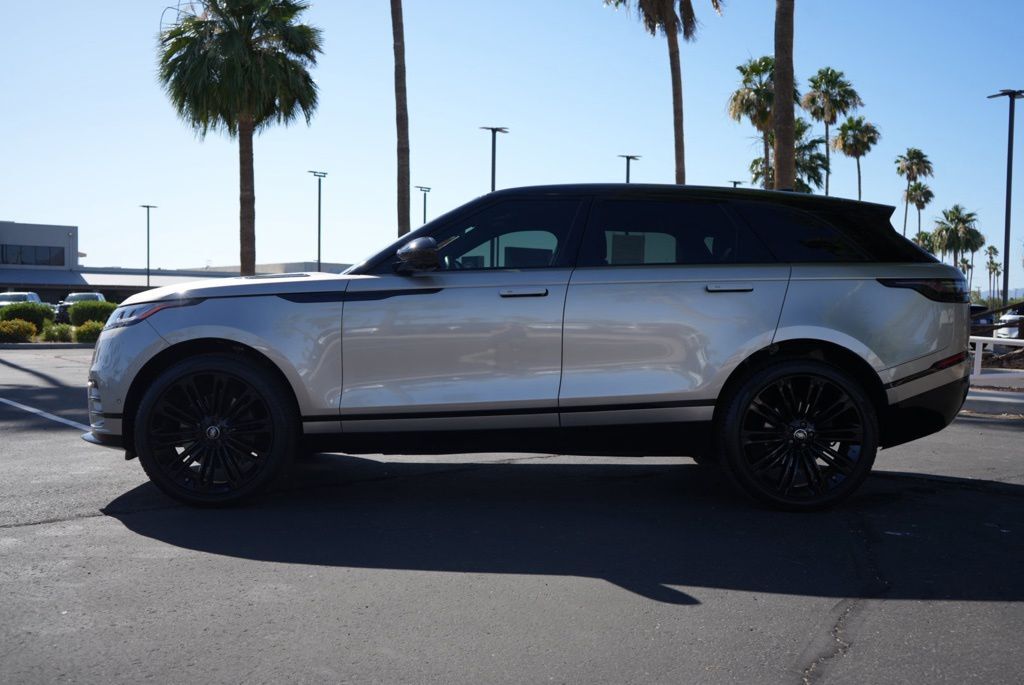 2026 Land Rover Range Rover Velar Dynamic SE