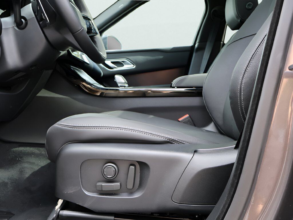 2026 Land Rover Range Rover Velar P250 Base San Clemente CA