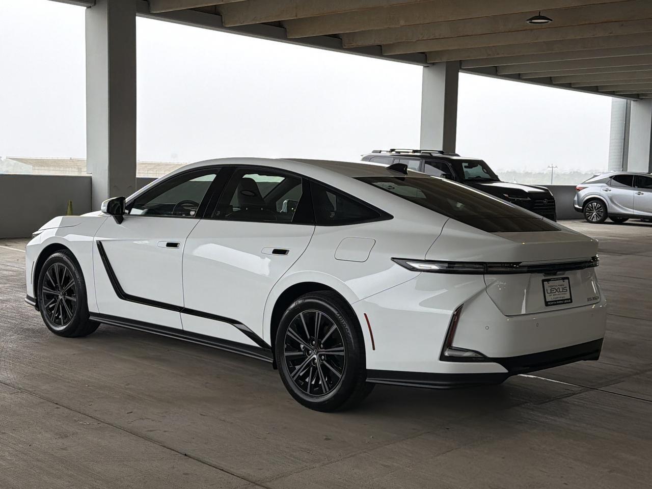 2026 Lexus ES 350h Premium