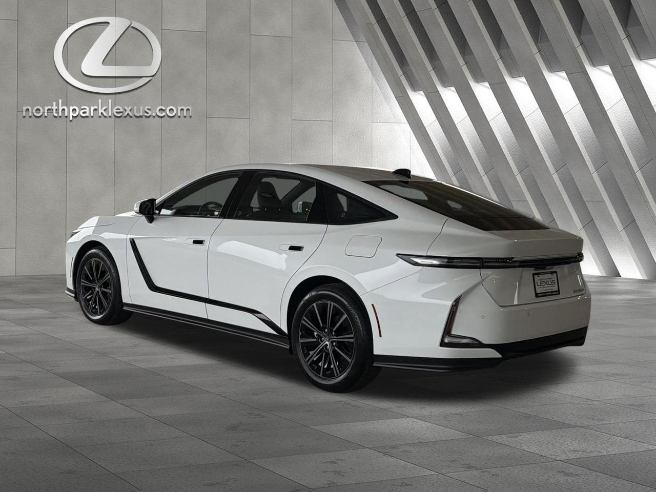 2026 Lexus ES 350h Premium