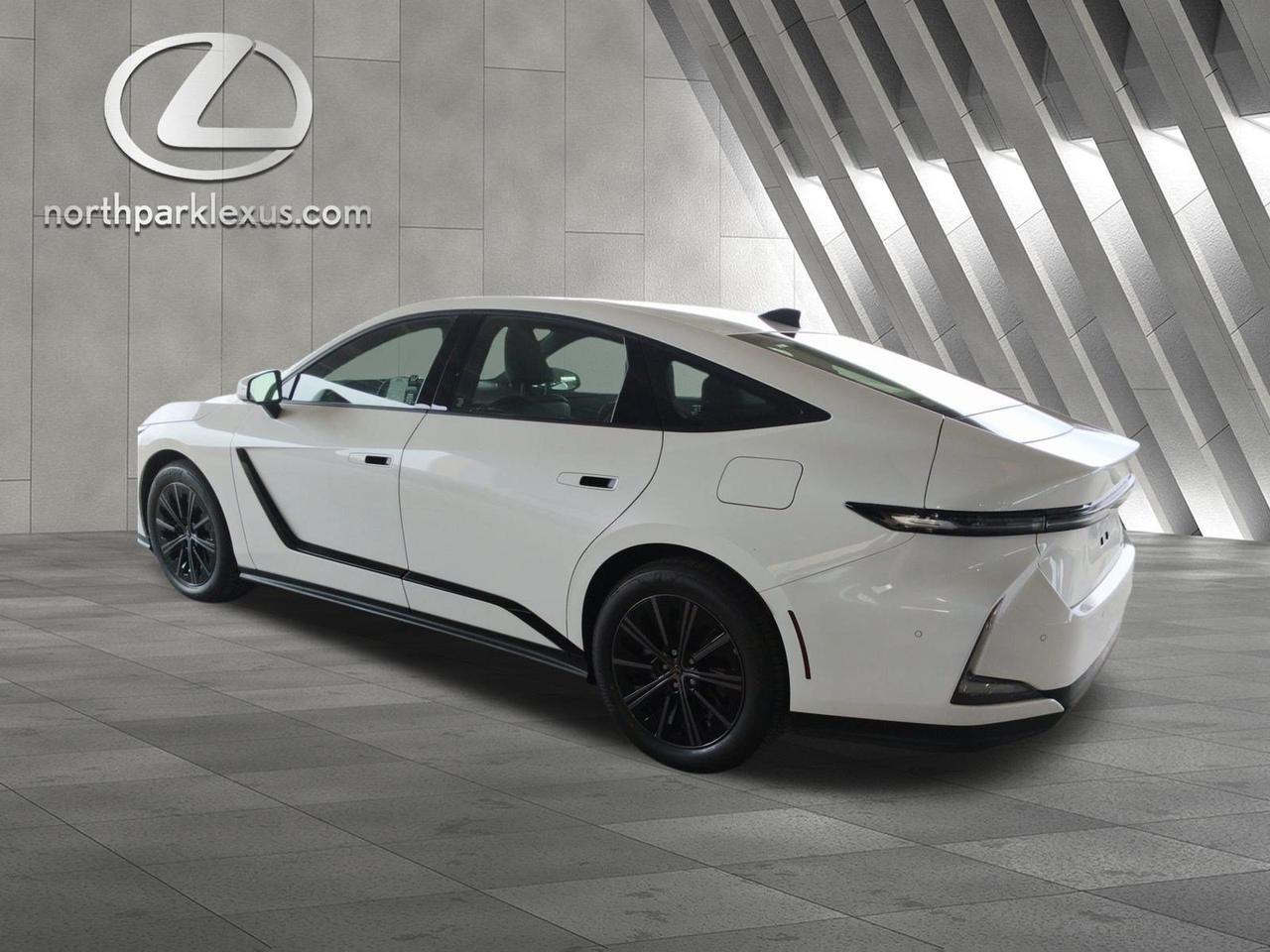 2026 Lexus ES 350h Premium+