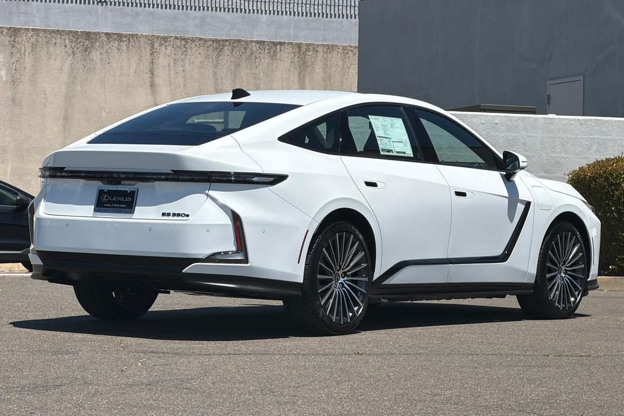 2026 Lexus ESe ES 350e LUXURY