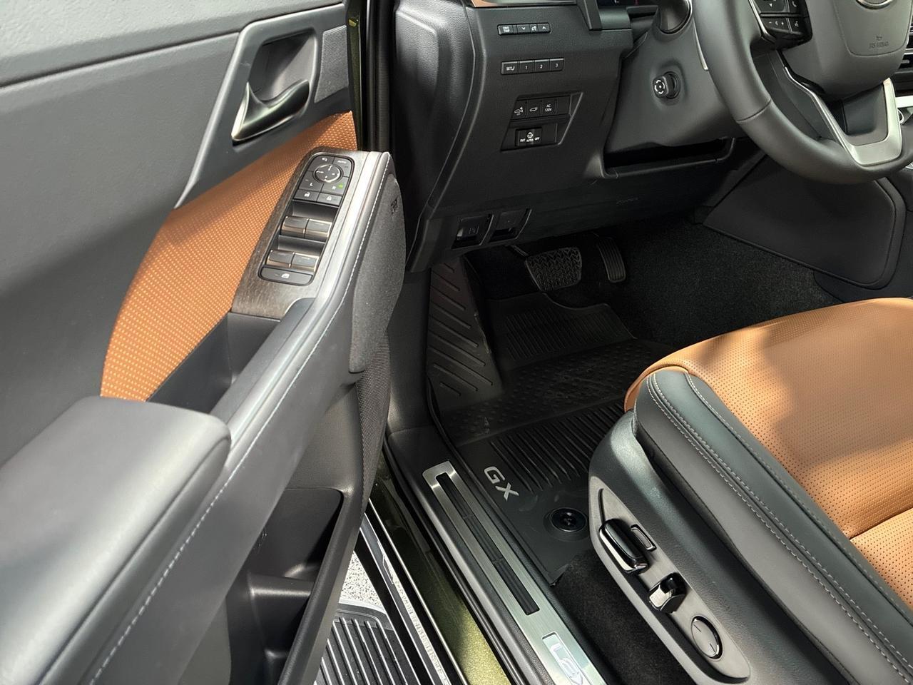 2026 Lexus GX550 Luxury+, 2nd Row Bench, Traffic Jam Assist, HUD, Cold Area Pkg, Digital Key Houston TX