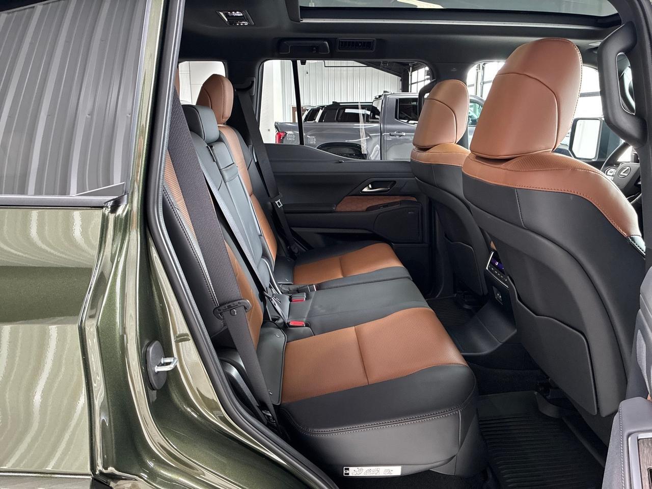 2026 Lexus GX550 Luxury+, 2nd Row Bench, Traffic Jam Assist, HUD, Cold Area Pkg, Digital Key Houston TX