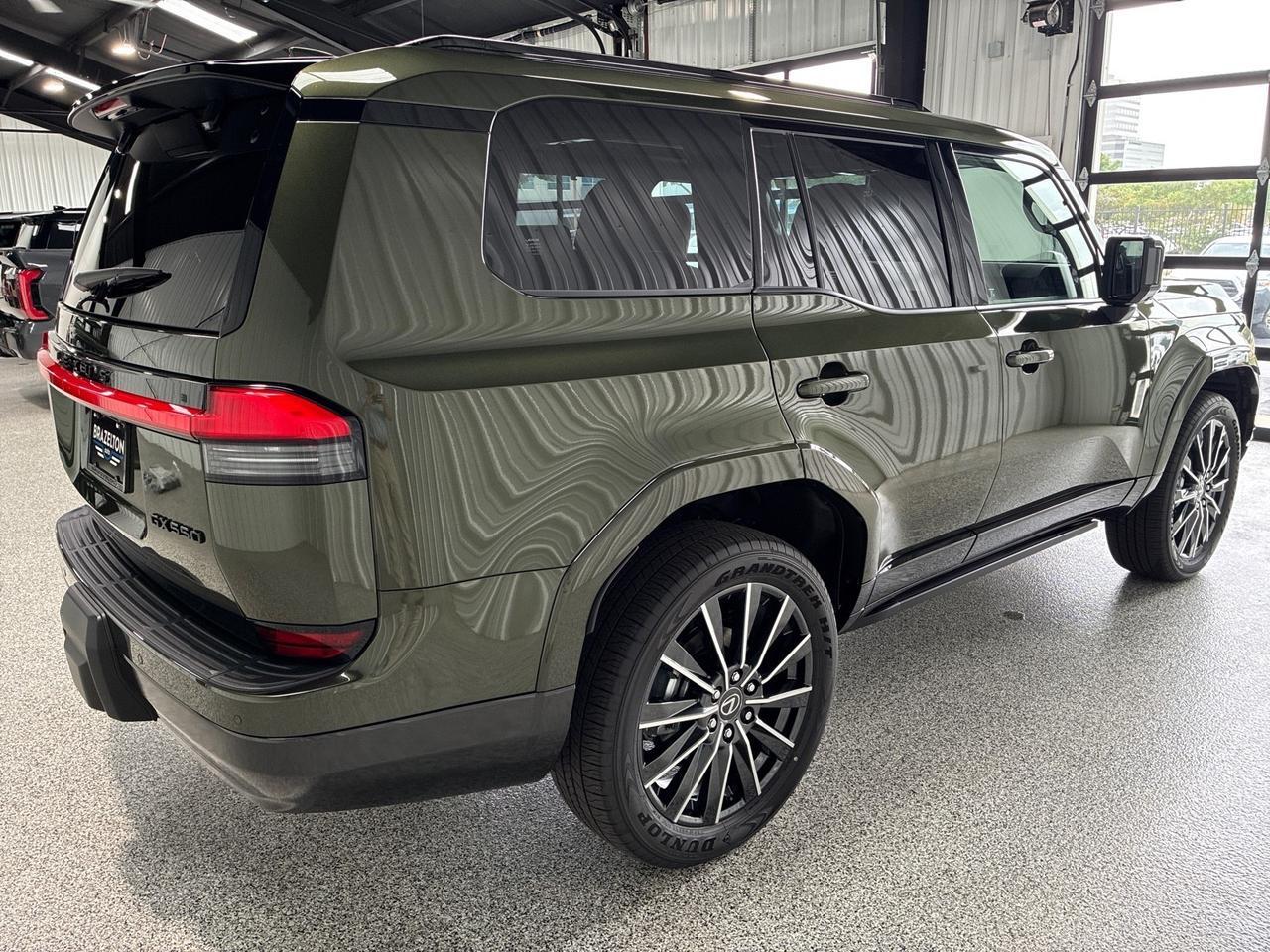 2026 Lexus GX550 Luxury+, 2nd Row Bench, Traffic Jam Assist, HUD, Cold Area Pkg, Digital Key