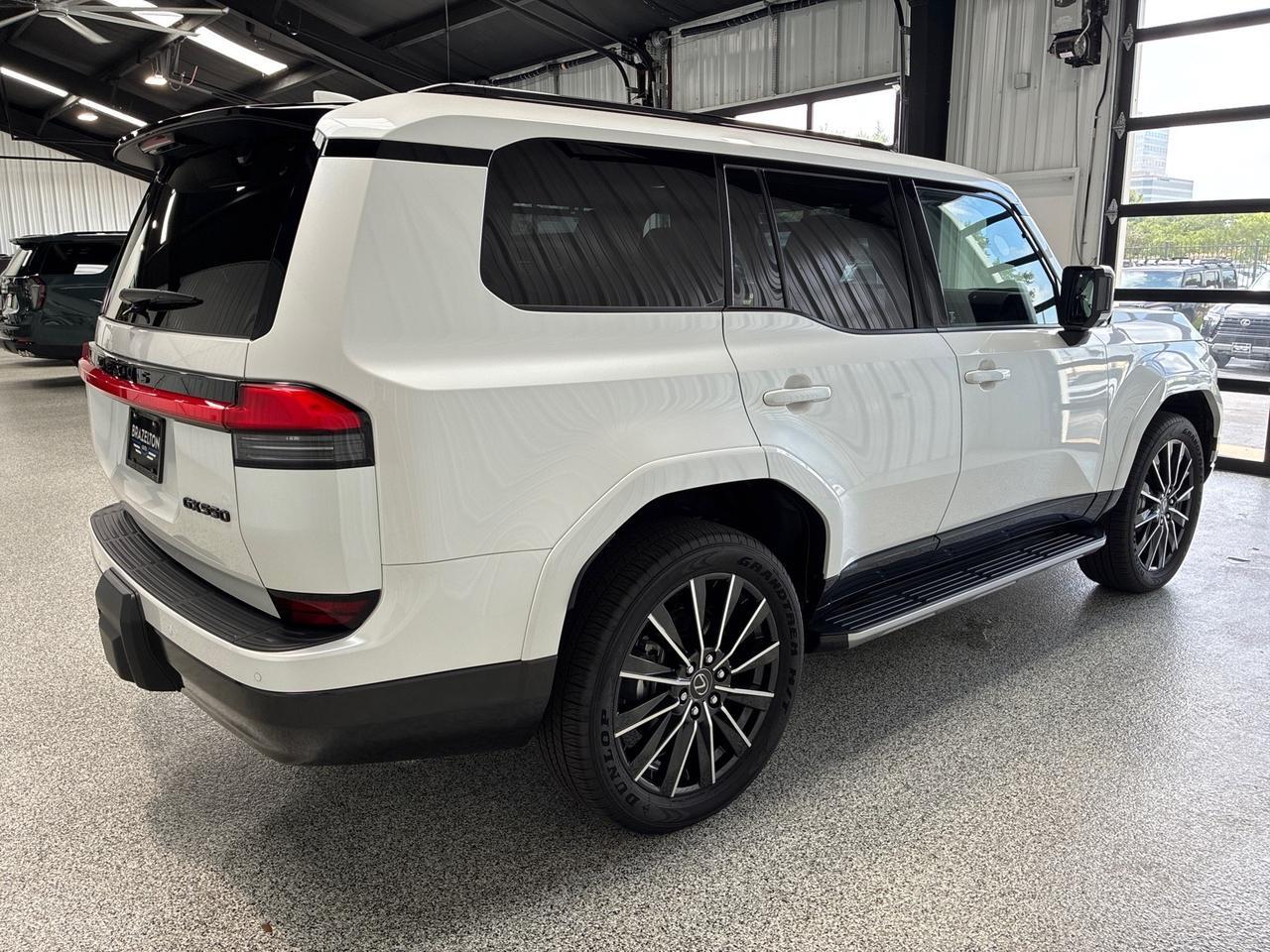 2026 Lexus GX550 Luxury, Captain's Chairs, Cold Area Pkg, Traffic Jam Assist, HUD, ML Sound