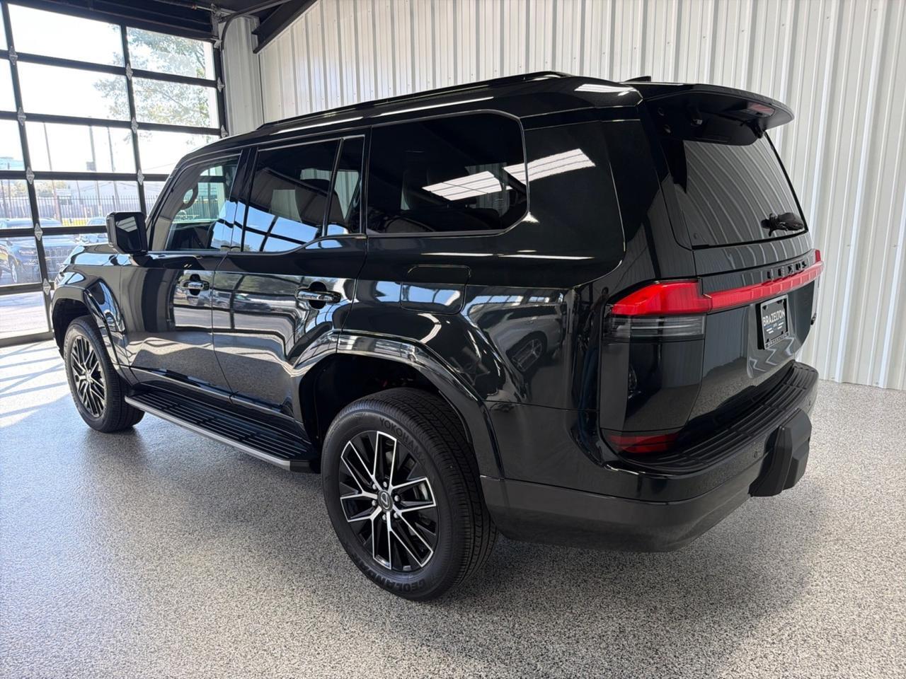 2026 Lexus GX550 Premium+, Captian's Chairs, Cold Area Pkg, Digital Key, HUD, Tonneau Cover, Traffic Jam Assist