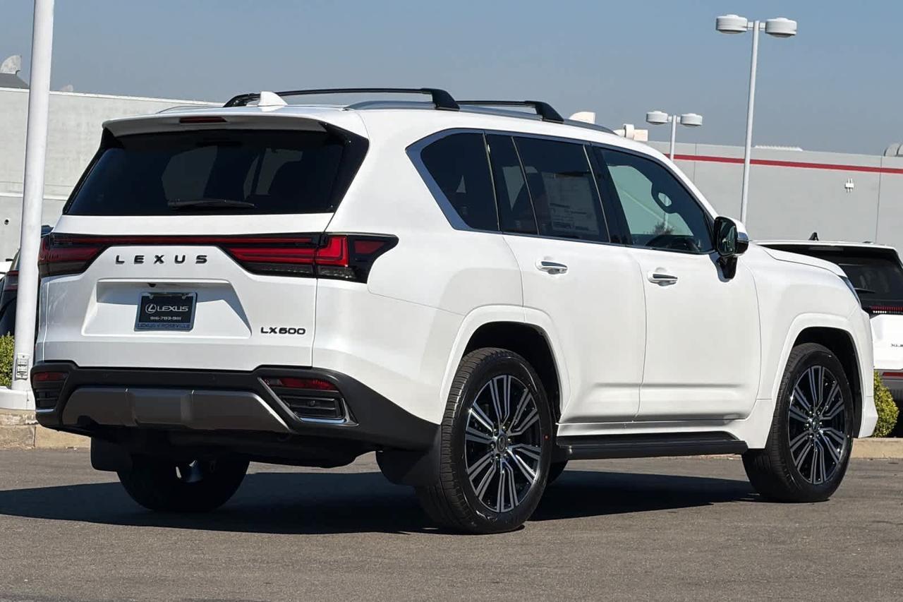 2026 Lexus LX 600 LUXURY