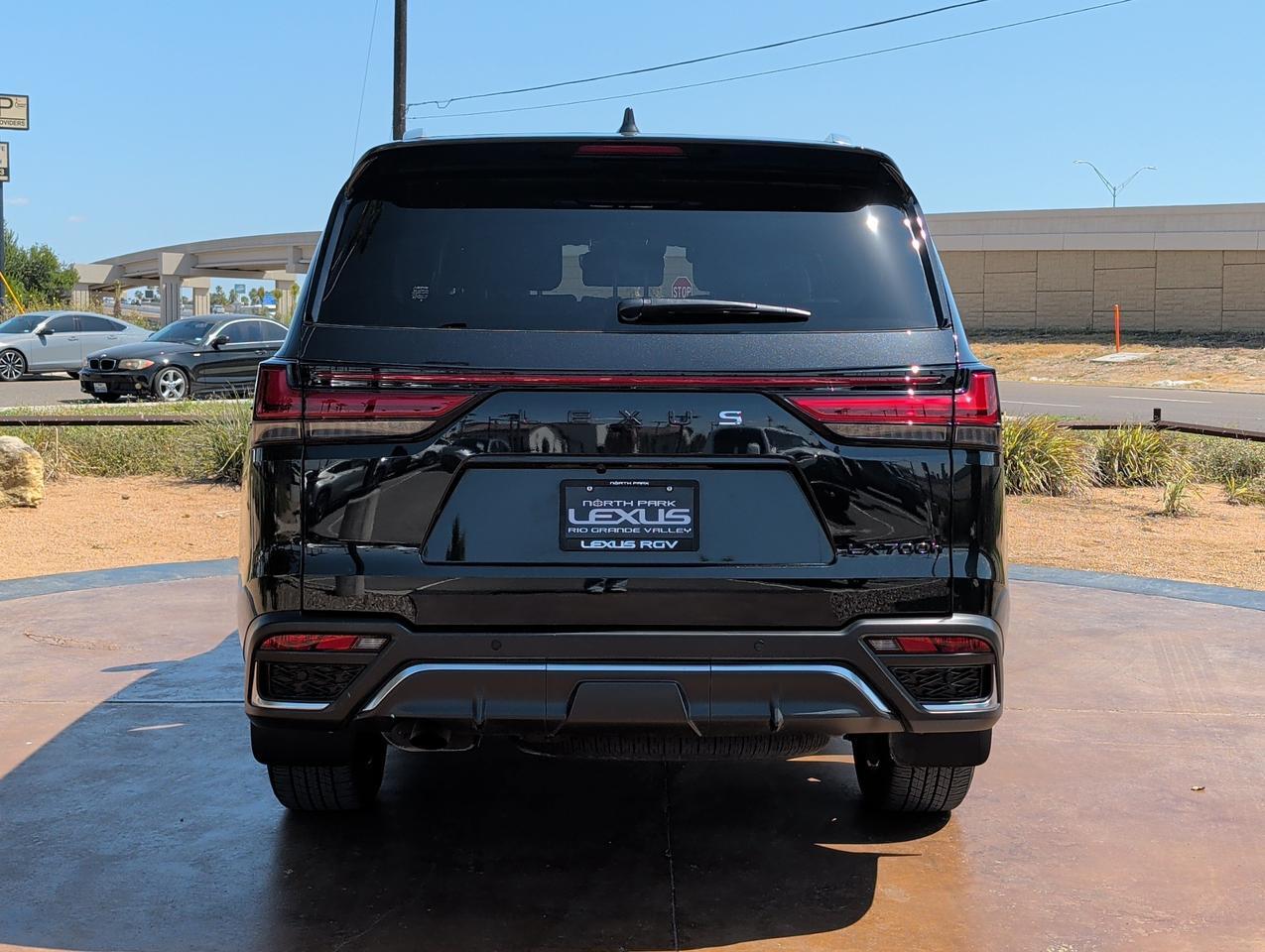 2026 Lexus LX 700h F SPORT Handling